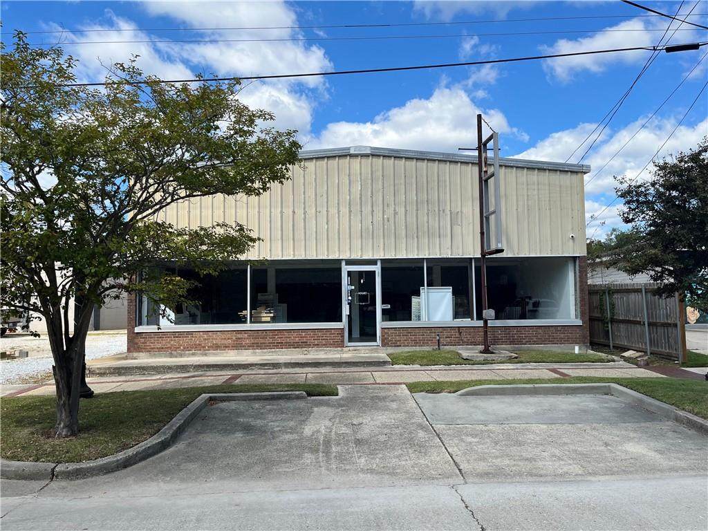 136 Bouscaren Street - Photo 1