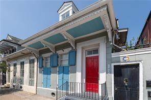 1037 Rampart Street - Photo 1