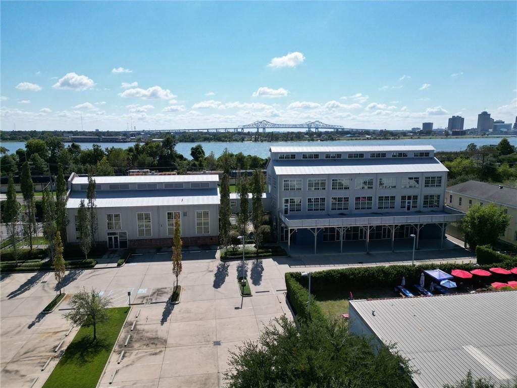https://bt-photos.global.ssl.fastly.net/neworleans/orig_boomver_1_2526411-2.jpg