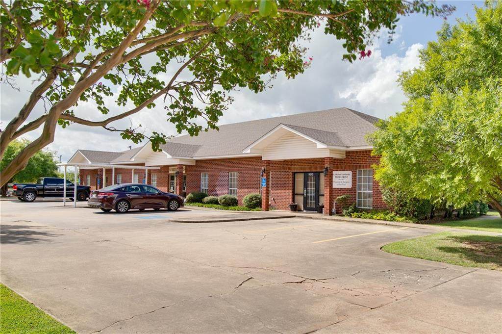 212 Pecan Park Boulevard - Photo 1