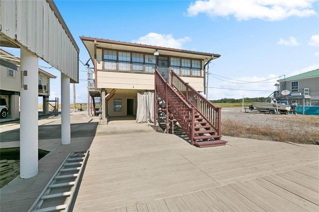 301 Martin Lane - Photo 1