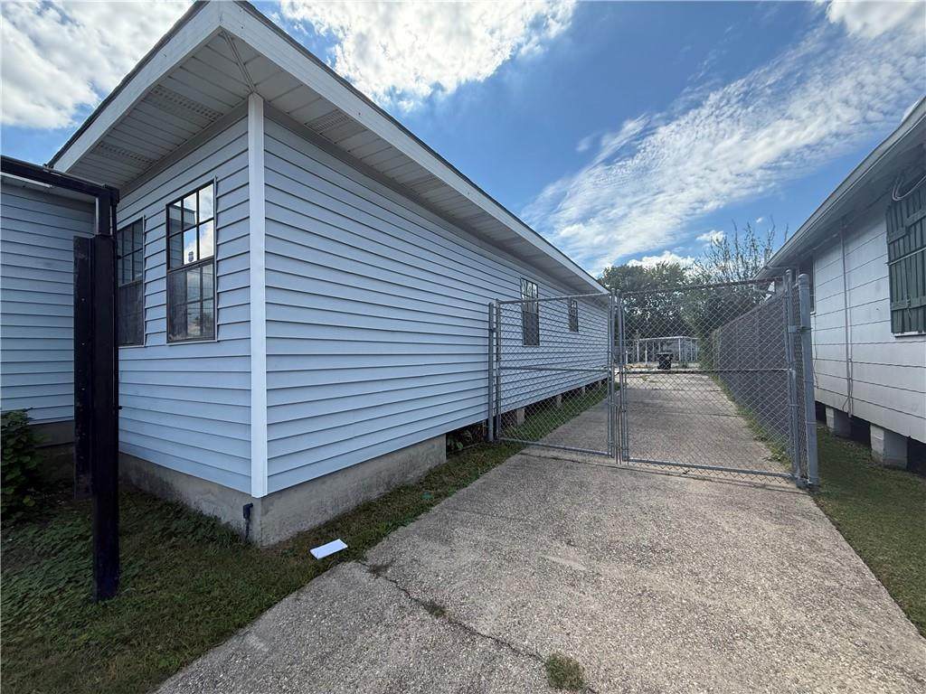 https://bt-photos.global.ssl.fastly.net/neworleans/orig_boomver_1_2527125-2.jpg