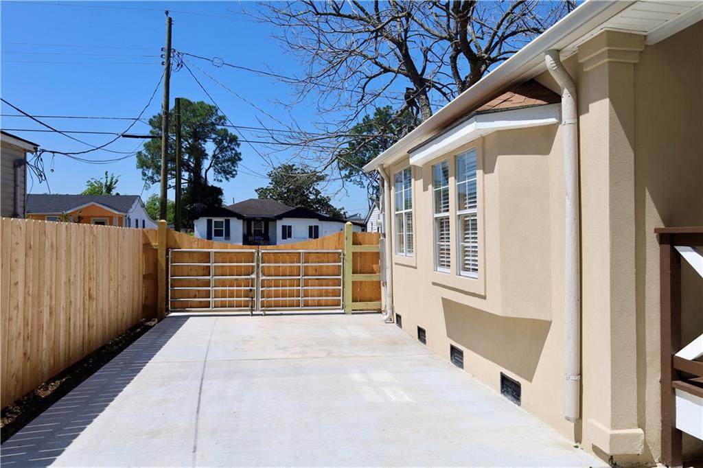 https://bt-photos.global.ssl.fastly.net/neworleans/orig_boomver_1_2527418-2.jpg
