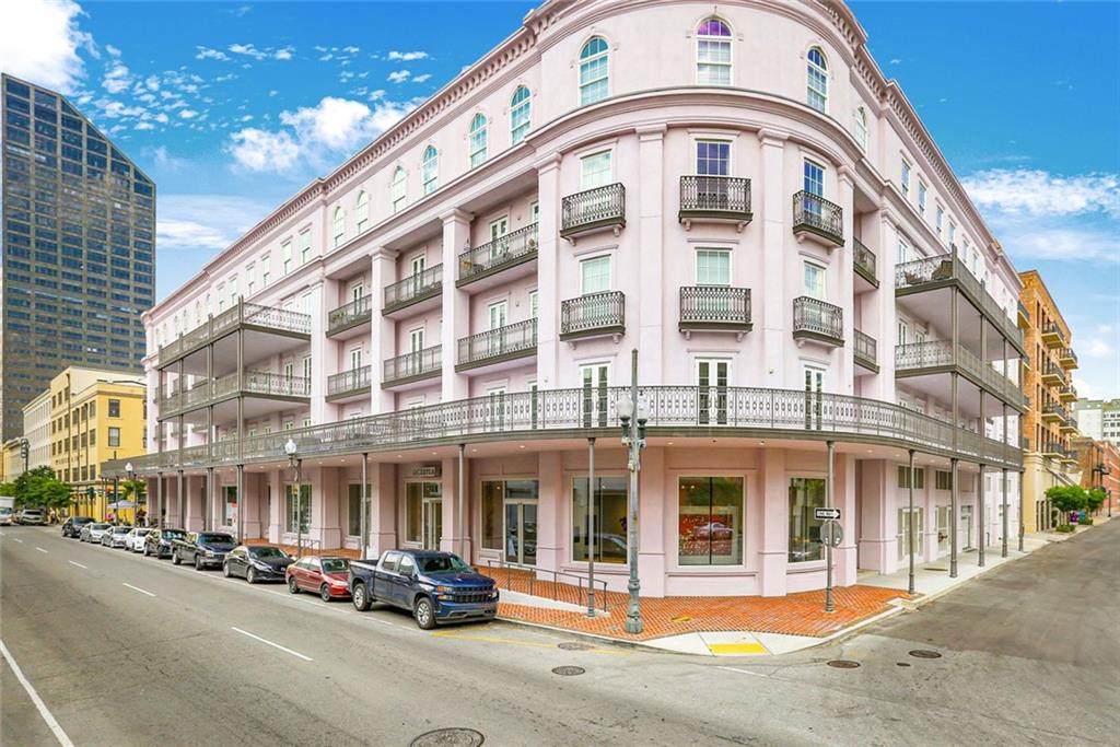 700 Magazine Street - Photo 1