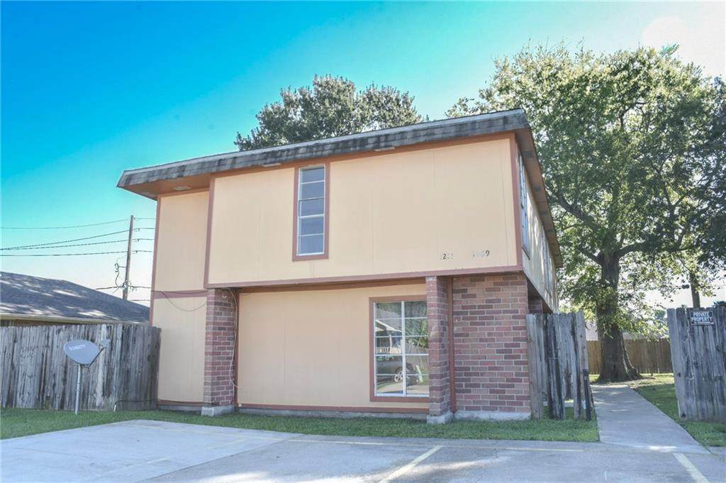 1209-11 Lochlomand Drive - Photo 1