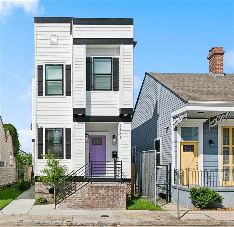 2121 St Andrew Street - Photo 1