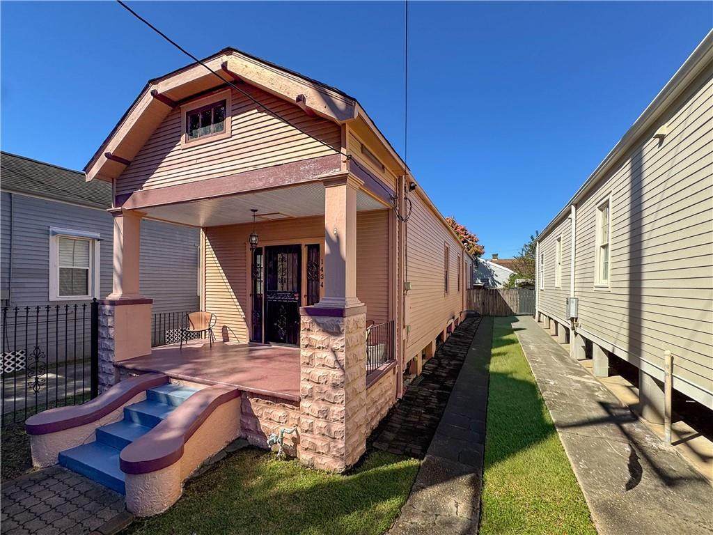 1434 Cambronne Street - Photo 1