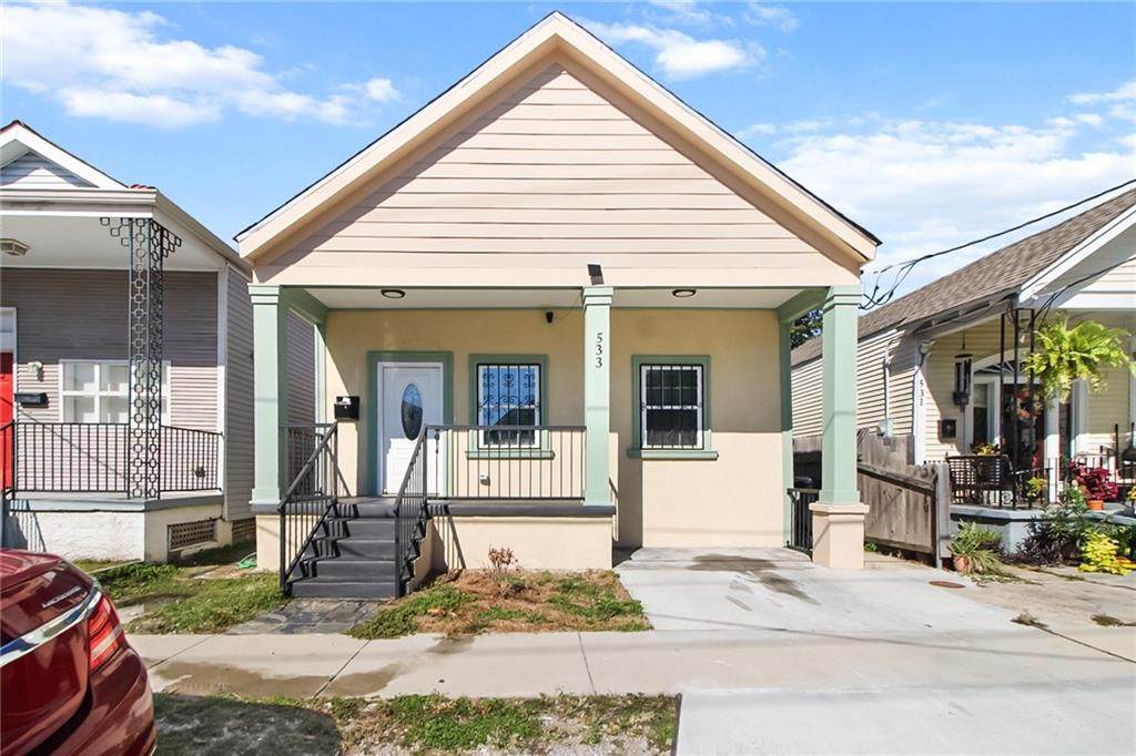 533 Cortez Street - Photo 1
