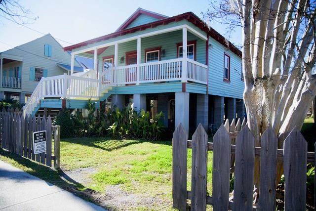 806 Main Street - Photo 1