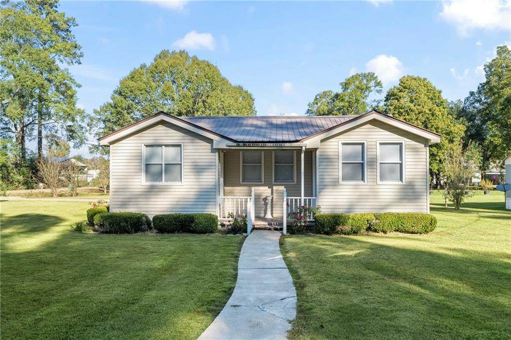 1605 Bickham Street - Photo 1