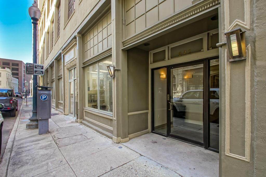 821 Perdido Street - Photo 1