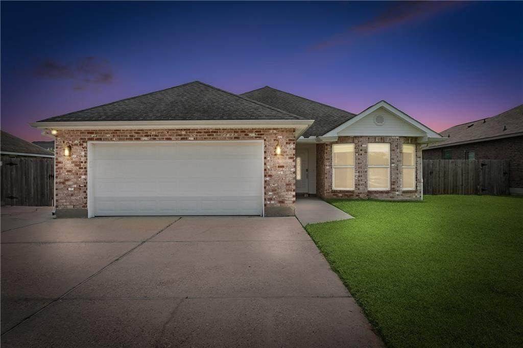 121 Gail Drive - Photo 1