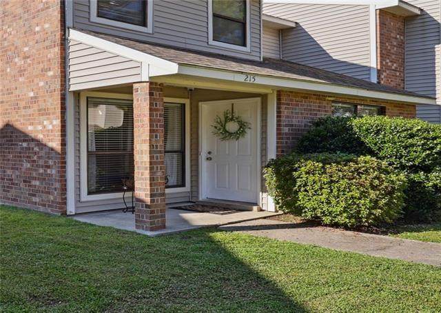 215 Pineridge Court - Photo 1