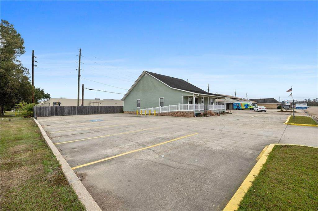 https://bt-photos.global.ssl.fastly.net/neworleans/orig_boomver_1_2532769-2.jpg