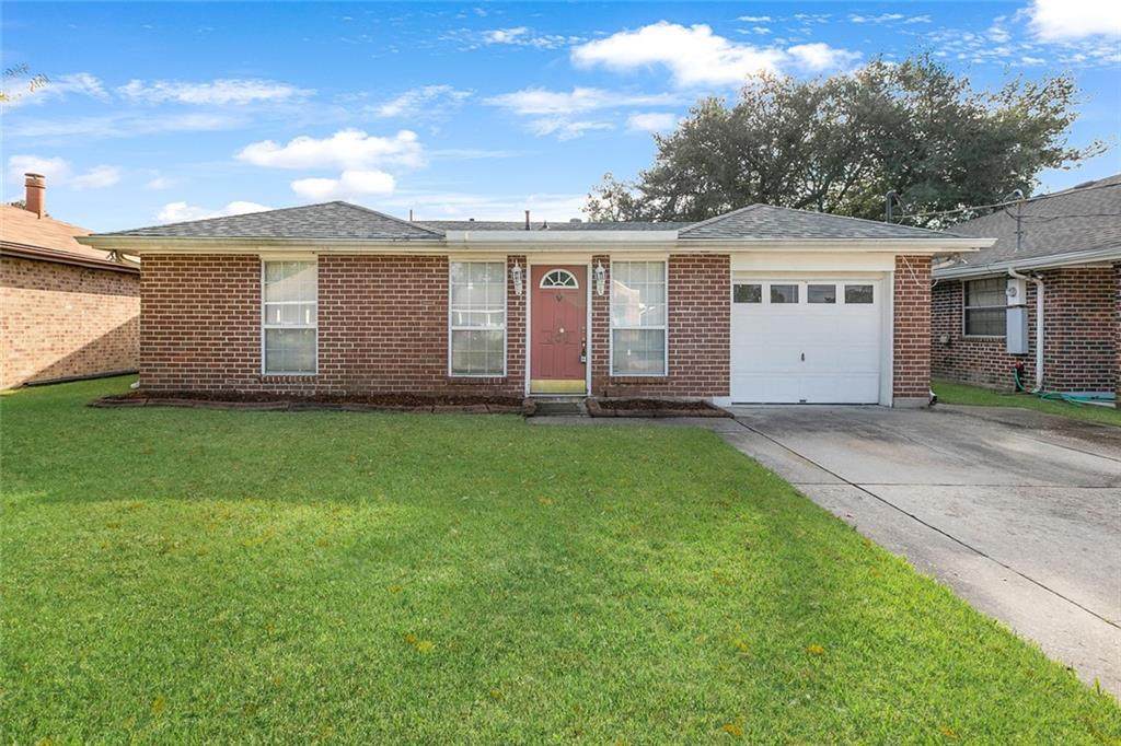 605 Park Ridge Drive - Photo 1