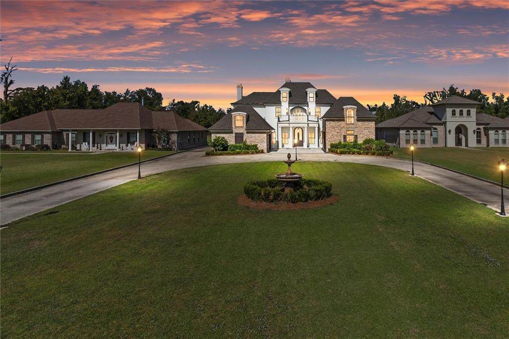 844 Fashion Boulevard - Photo 1