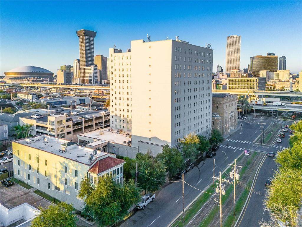 1205 St Charles Avenue - Photo 1