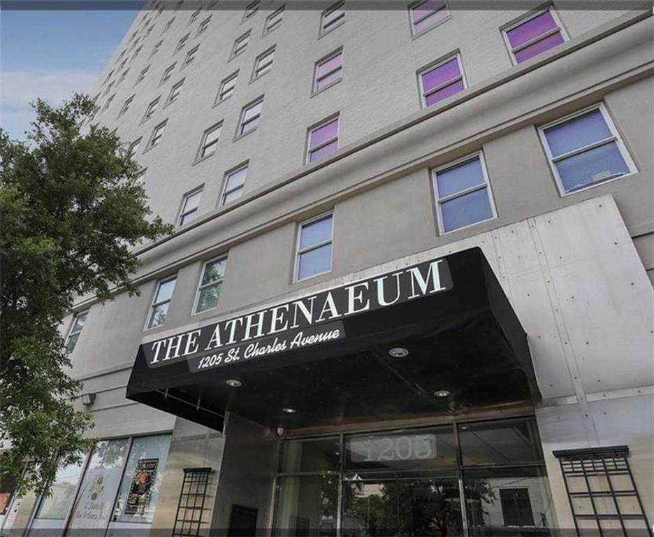 1205 St. Charles Avenue - Photo 1