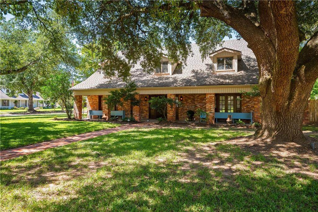5244 Saint Germain Boulevard - Photo 1