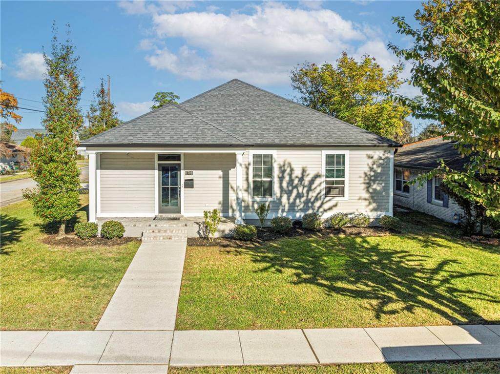 1701 Thomas Street - Photo 1