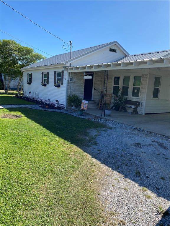 114 South Dominique Drive - Photo 1
