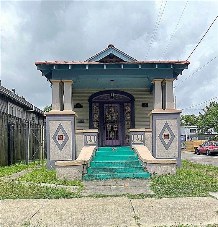640 Poland Avenue - Photo 1