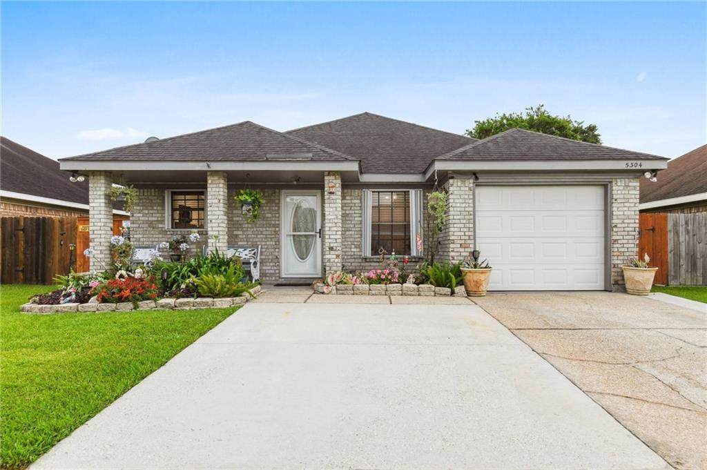 5304 Cross Creek Drive - Photo 1