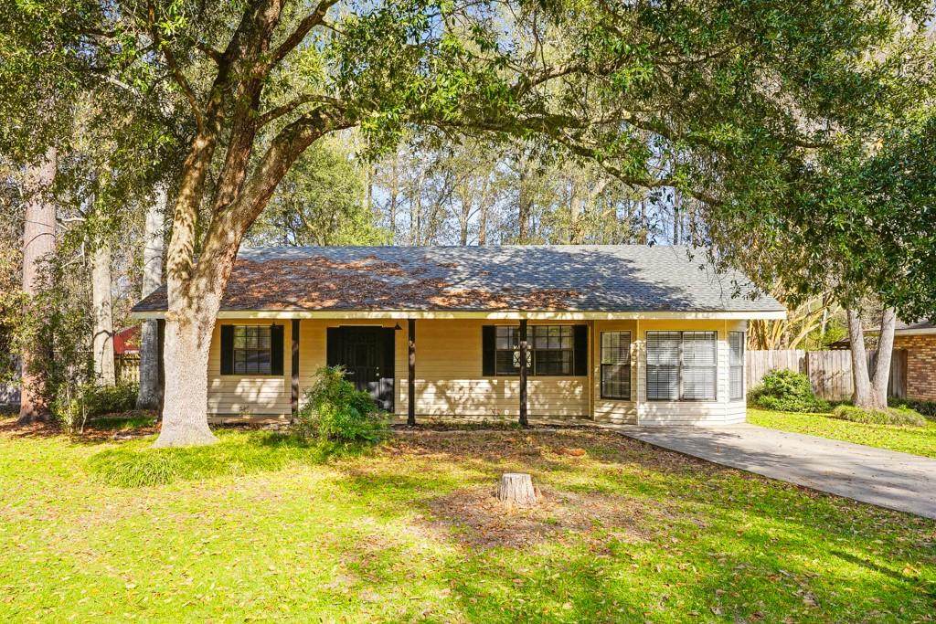 16 Hickory Drive - Photo 1