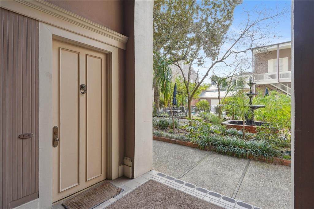 1020 Esplanade Avenue - Photo 1