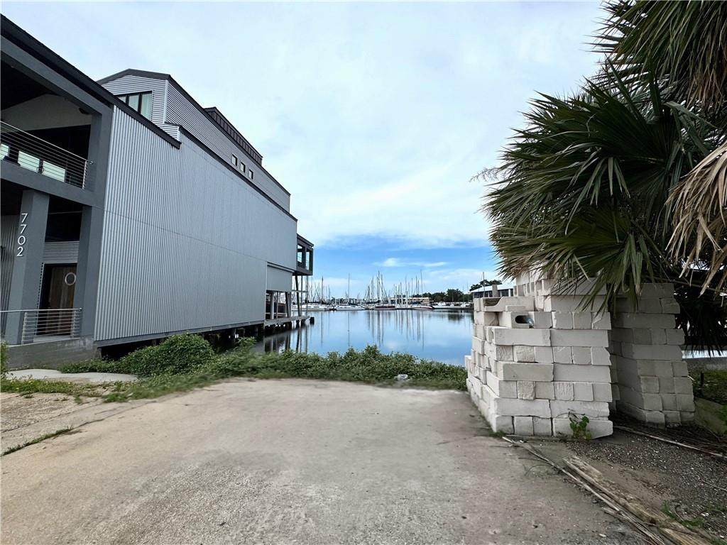 7700 Breakwater Drive - Photo 1