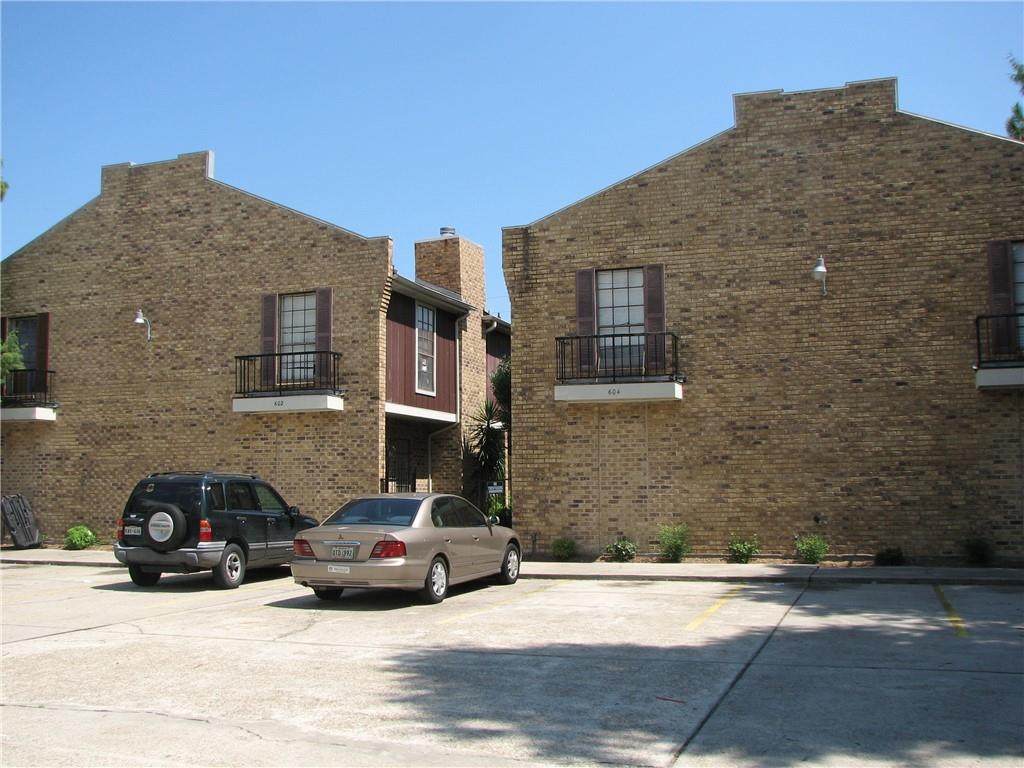 604 Vintage Drive - Photo 1