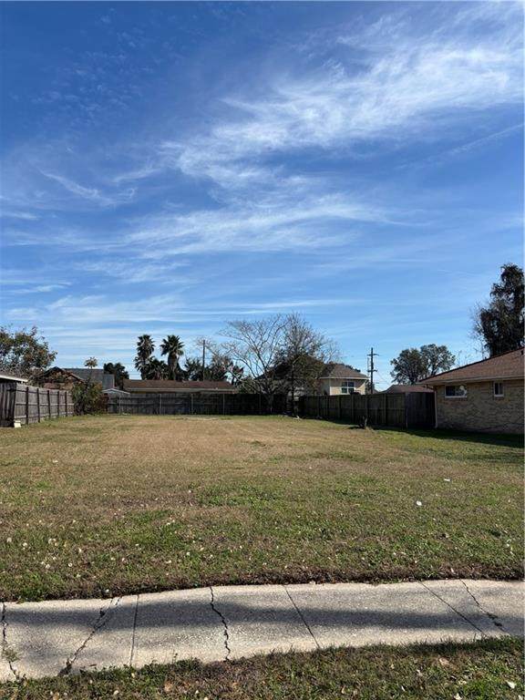 5527 Press Drive - Photo 1