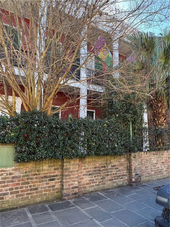 1204 Chartres Street - Photo 1