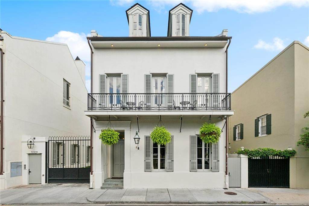 1220 Dauphine Street - Photo 1