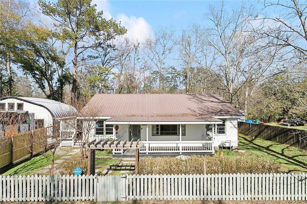 1612 Mossy Street - Photo 1