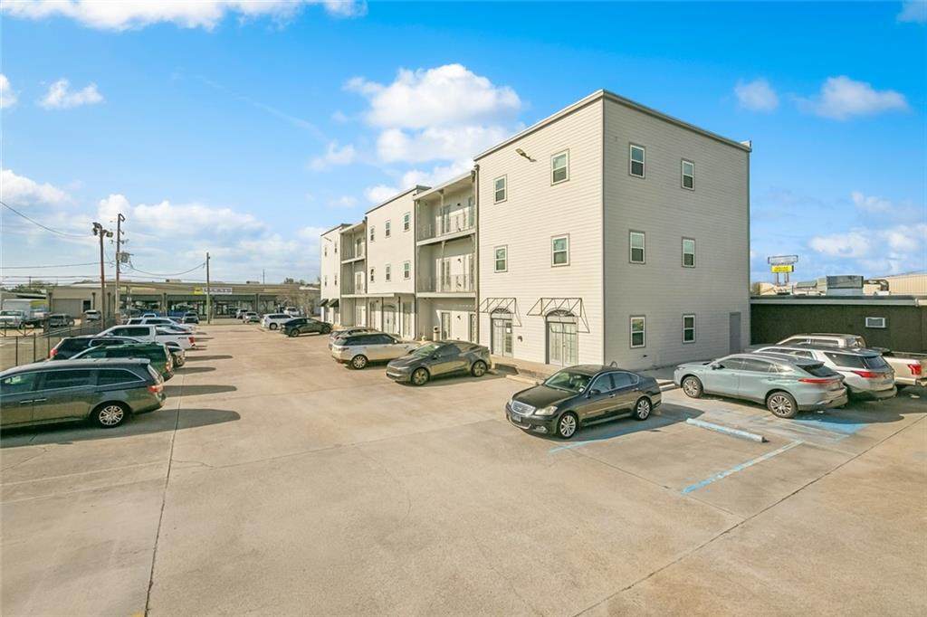 2637 Edenborn Avenue - Photo 1