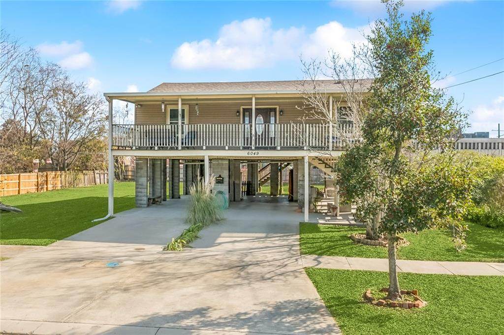 6049 Vermillion Boulevard - Photo 1