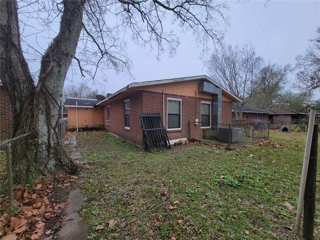 4665 Beech Street - Photo 1