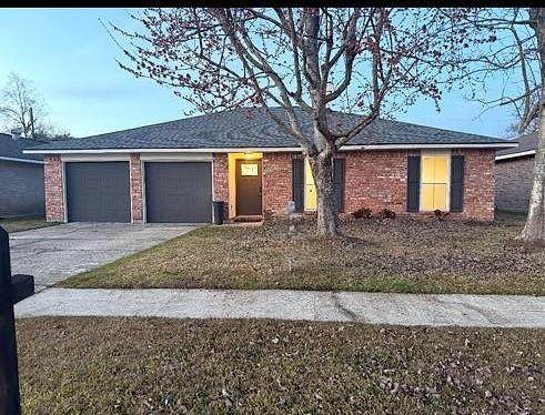 106 Leonell Circle - Photo 1