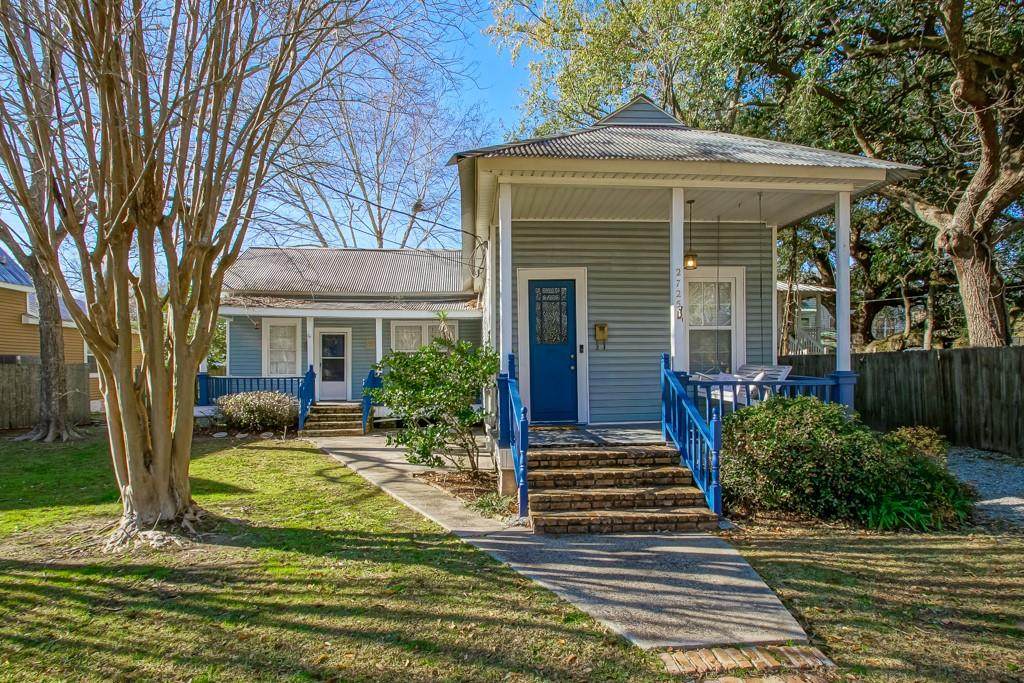 2725 College Street - Photo 1