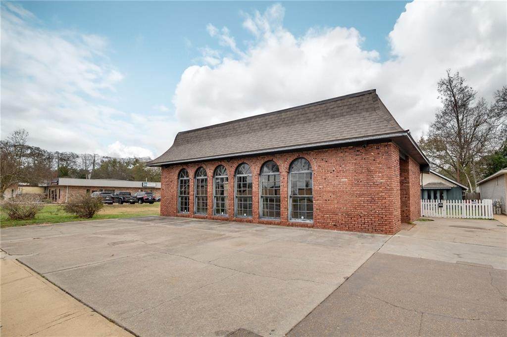 1133 Texas Avenue - Photo 1