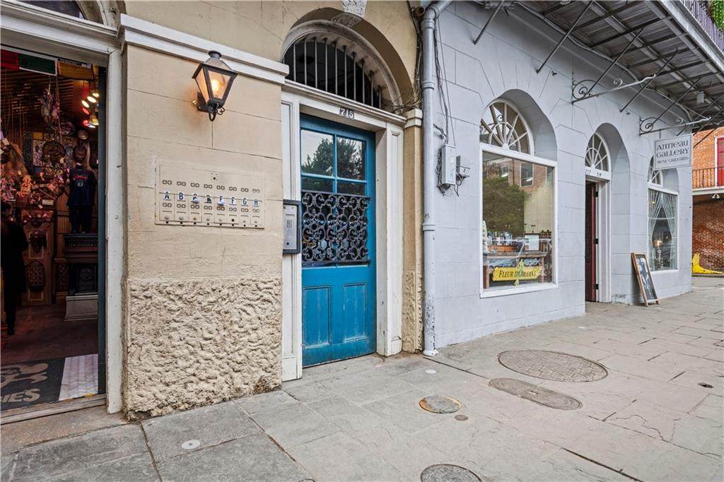 715 Royal Street - Photo 1