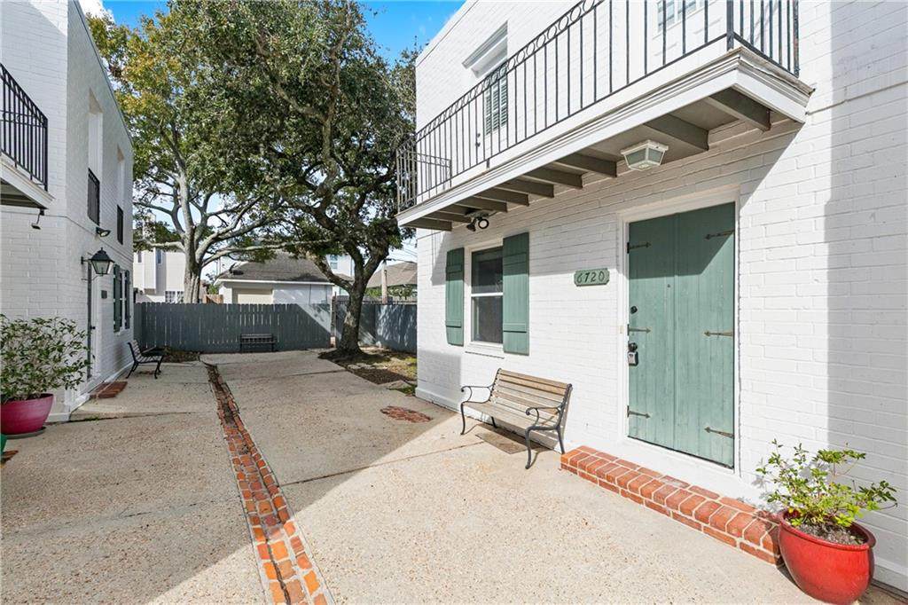 6720 Argonne Boulevard - Photo 1