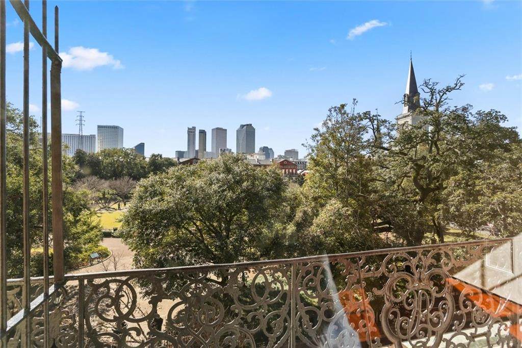 https://bt-photos.global.ssl.fastly.net/neworleans/orig_boomver_1_2541799-2.jpg