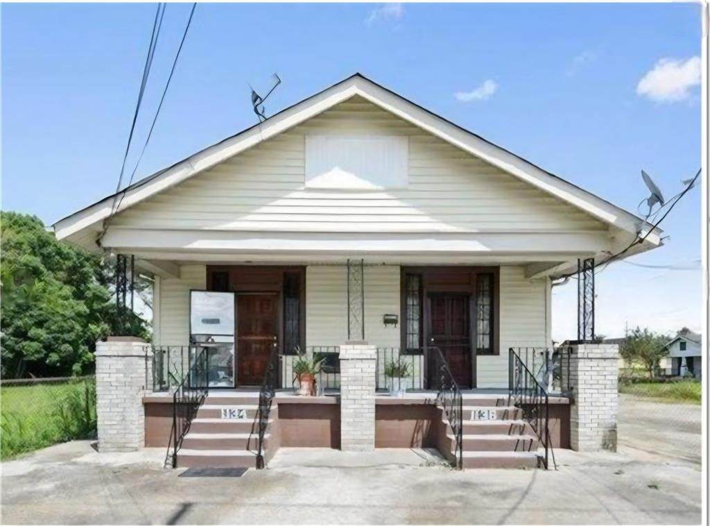 1136 Brooklyn Street - Photo 1