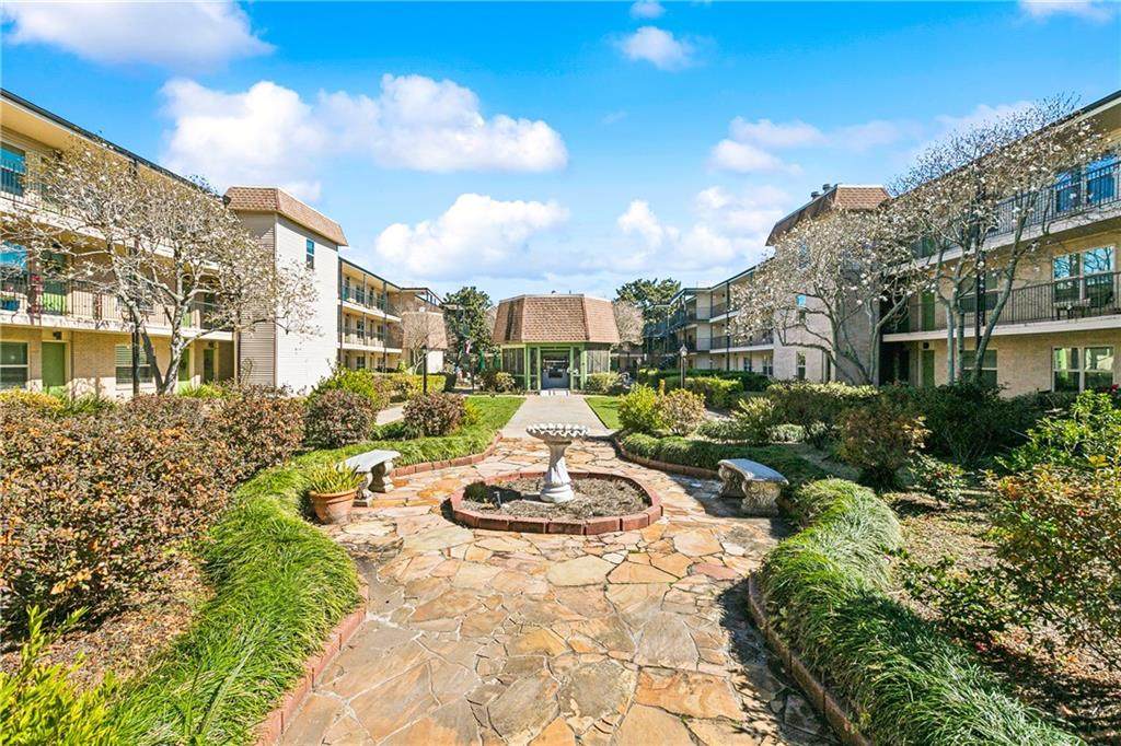 2700 Whitney Place - Photo 1