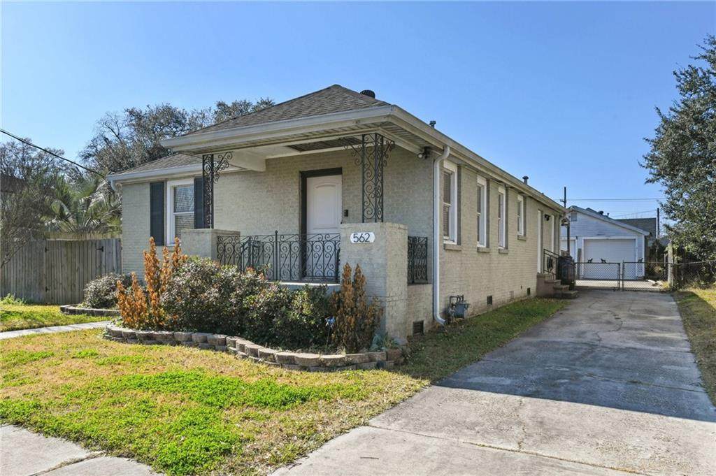 https://bt-photos.global.ssl.fastly.net/neworleans/orig_boomver_1_2542035-2.jpg