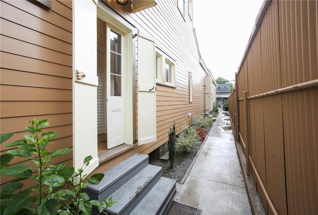 1423 Villere Street - Photo 1