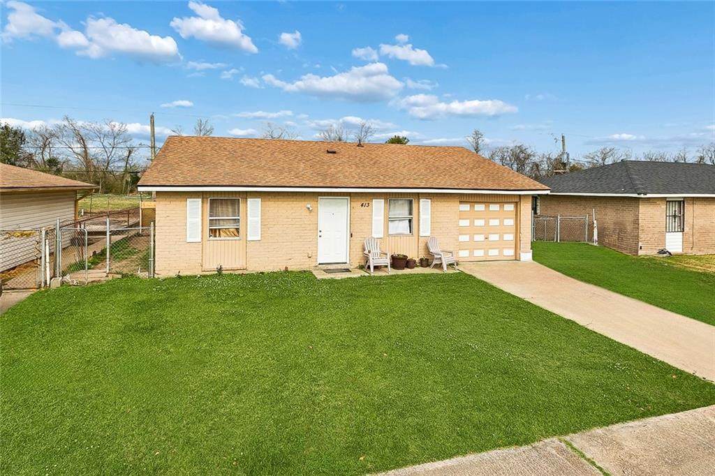 413 Capitol Drive - Photo 1