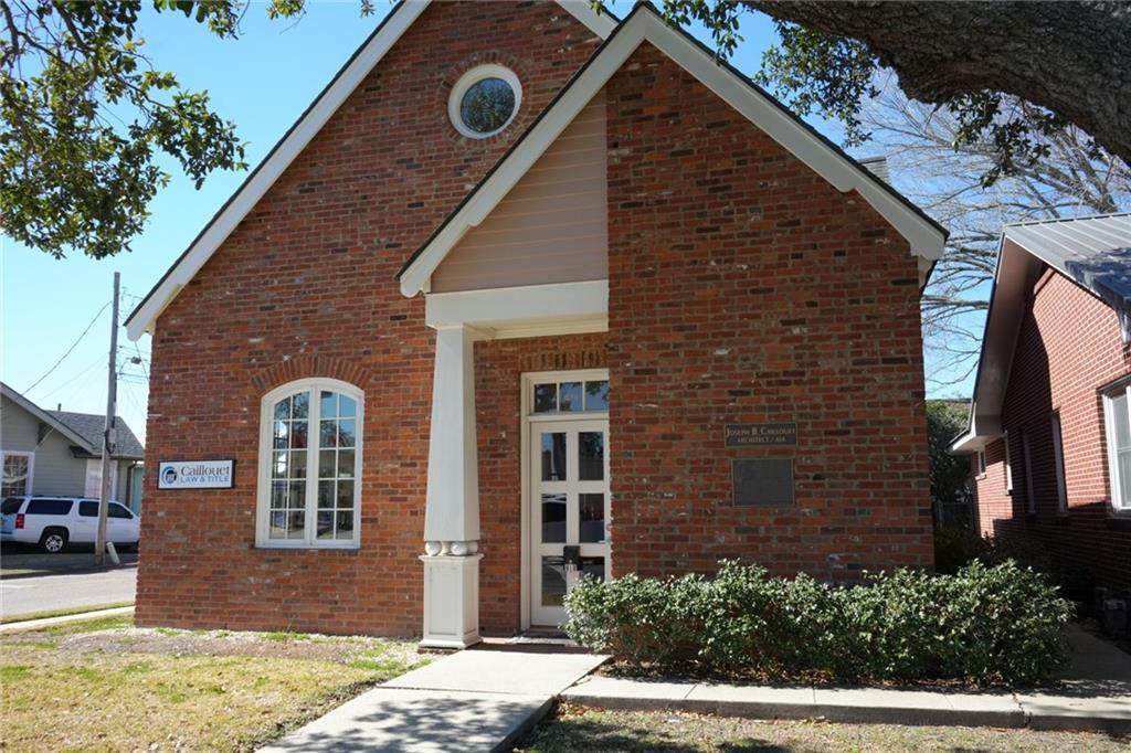 618 Canal Boulevard - Photo 1